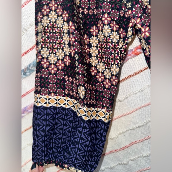 Anthropologie 11-1 Tyhlo Black and Red Geometric Floral Blouse - Picture 3 of 10